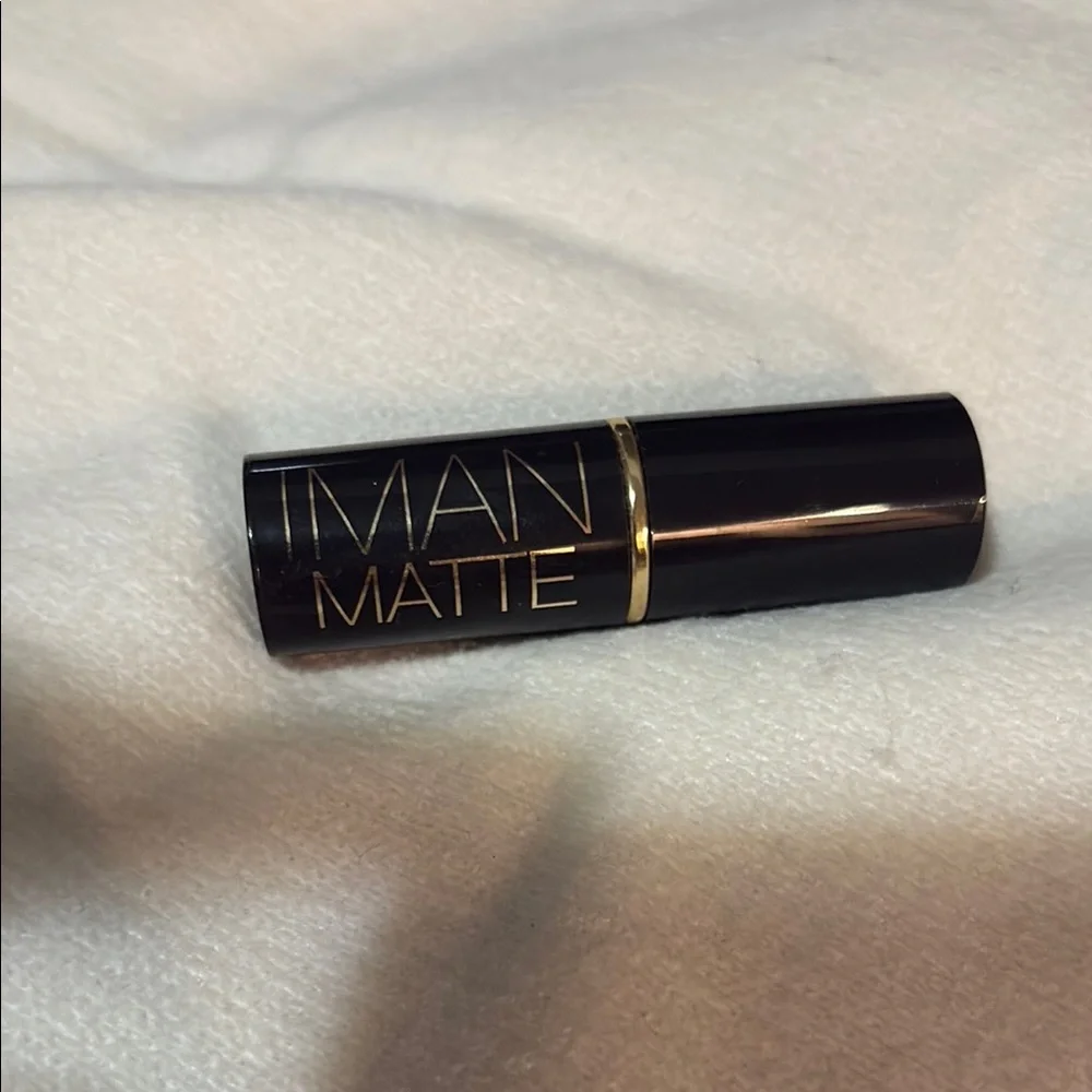 IMAN Matte Luxury Lipstick Color Aphrodisiac